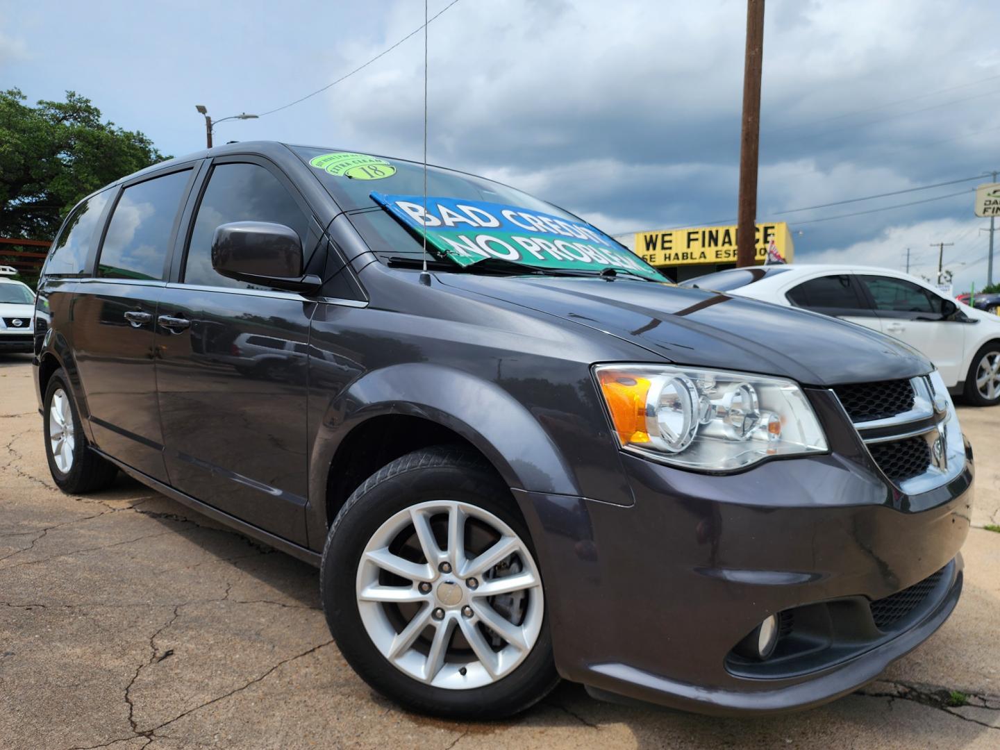 2018 GRAY Dodge Grand Caravan SXT (2C4RDGCG2JR) , AUTO transmission, located at 2660 S.Garland Avenue, Garland, TX, 75041, (469) 298-3118, 32.885387, -96.656776 - Welcome to DallasAutos4Less, one of the Premier BUY HERE PAY HERE Dealers in the North Dallas Area. We specialize in financing to people with NO CREDIT or BAD CREDIT. We need proof of income, proof of residence, and a ID. Come buy your new car from us today!! This is a SUPER CLEAN 2018 DODGE GRAN - Photo#0